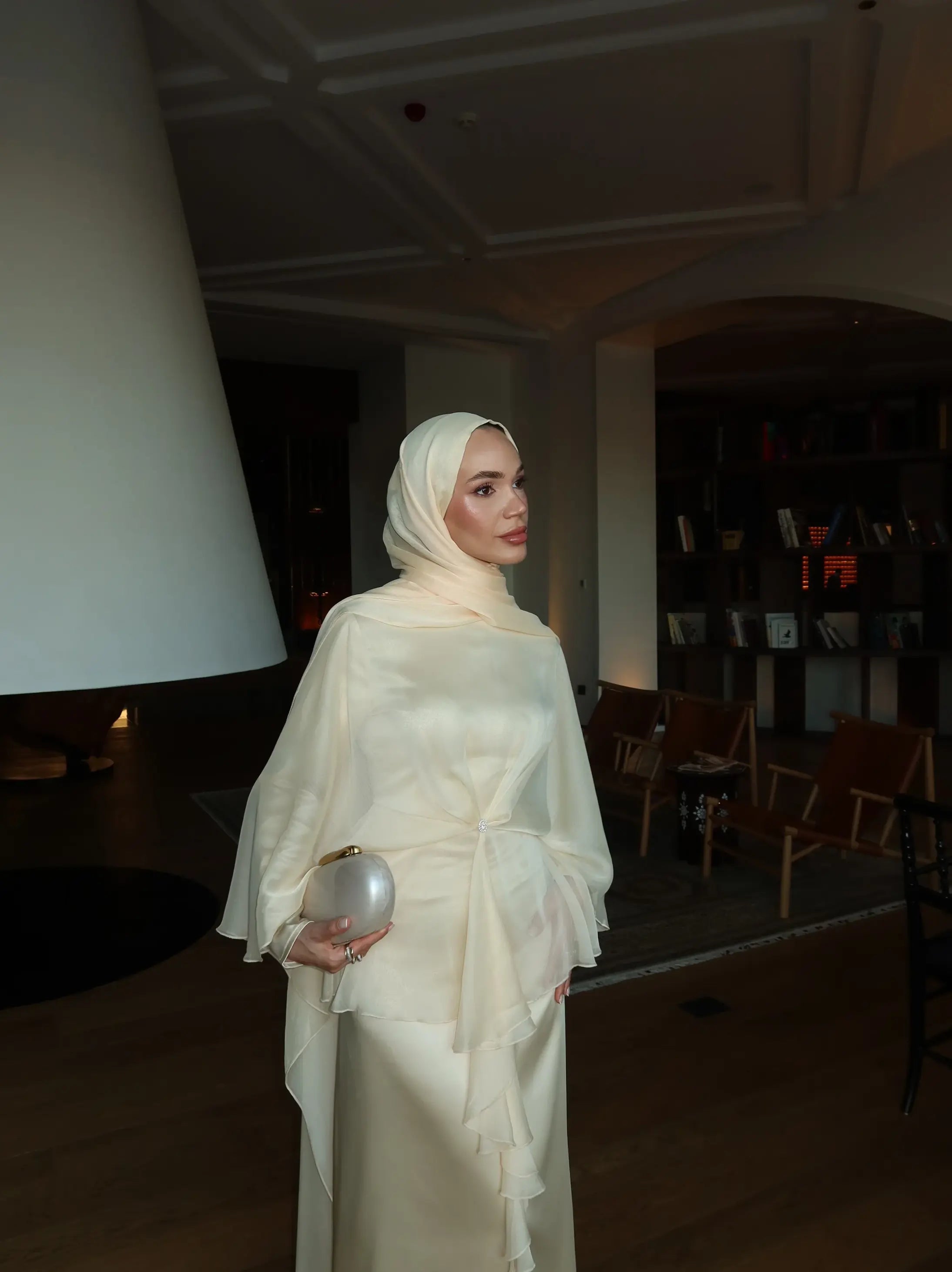 İlyora Bedecktes Festkleid