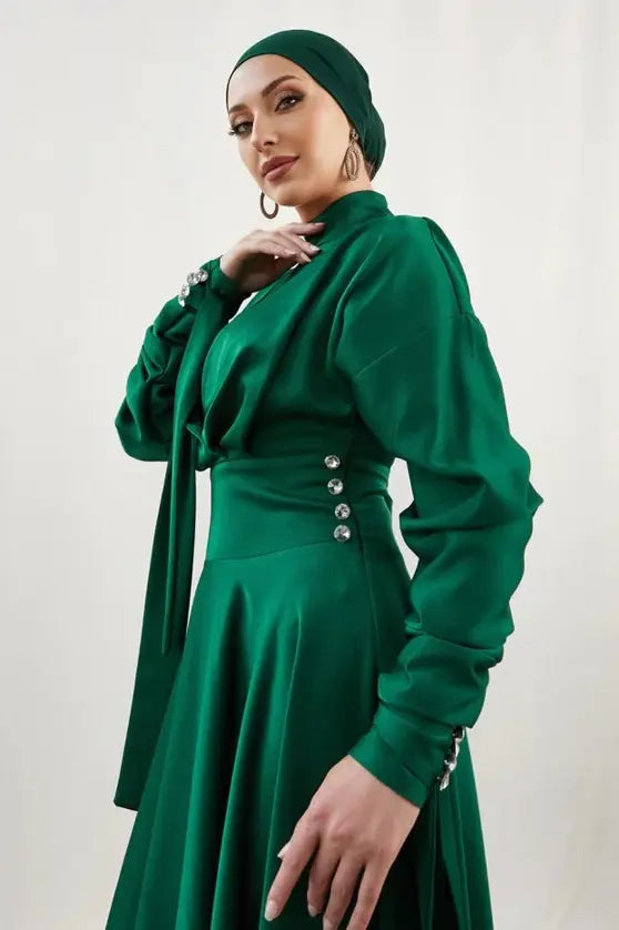 Gözde Knopf Tesettür Abendkleid